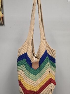 NWOT Beige Multicolor Chevron Knit Shoulder Tote - CASUAL CHEVON